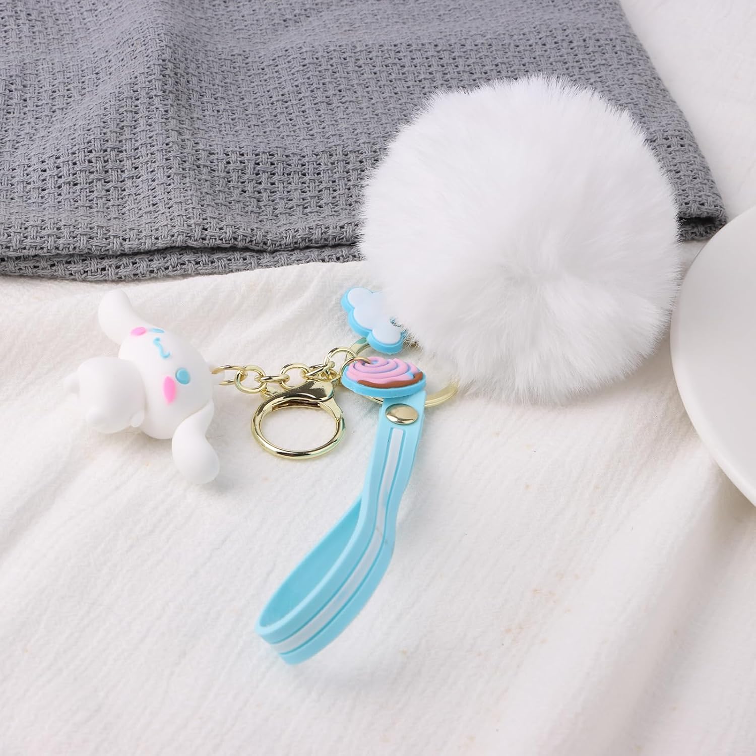 Cute Cinnamoroll Keychain Accessory for Women