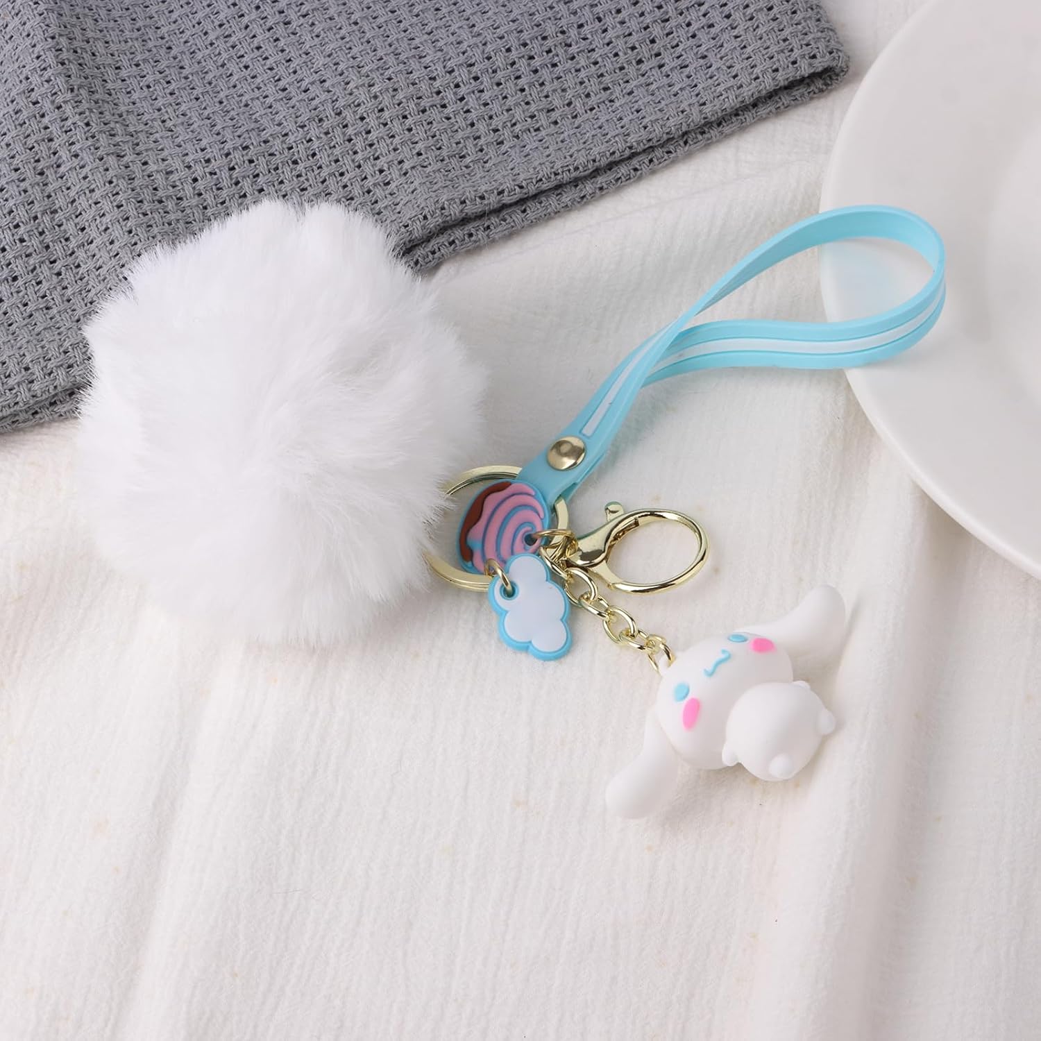 Cute Cinnamoroll Keychain Accessory for Women